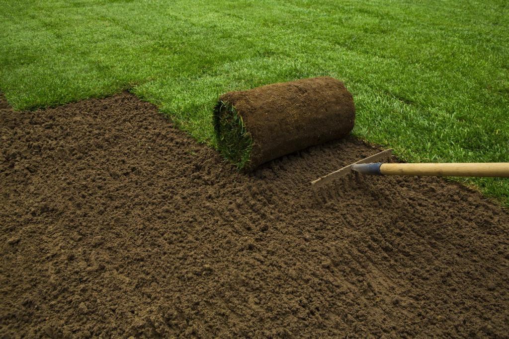 preparing-turf-for-laying